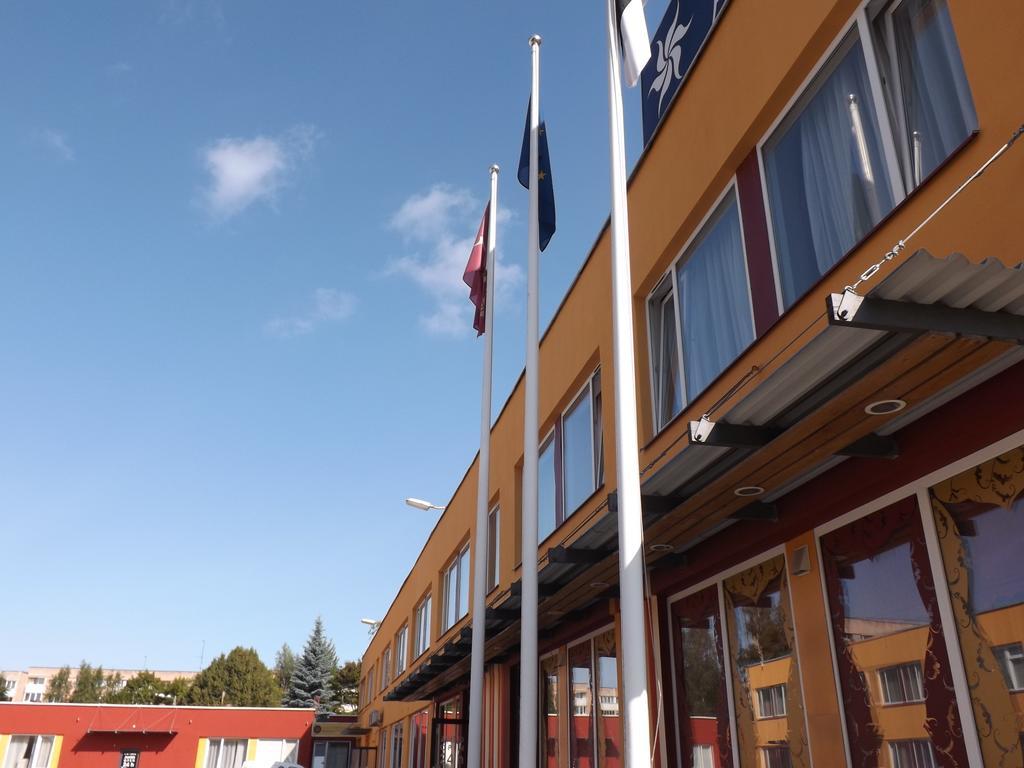 Citystop Majutuskeskus Tartu Buitenkant foto